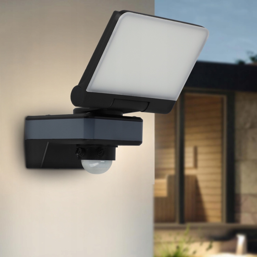 LED prožektors ar kustības un krēslas sensoru LED/44W/230V 4200K IP54 melns