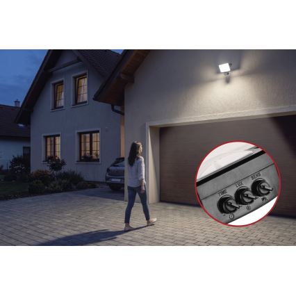 LED prožektors ar kustības un krēslas sensoru TAMBO EVO LED/30W/230V 4000K IP44 melns