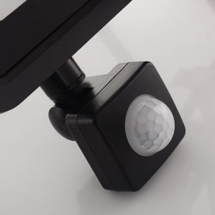 LED Prožektors ar sensoru LED/20W/230V IP65