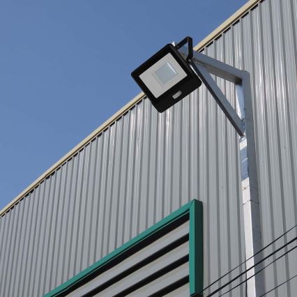 LED Prožektors ar sensoru LED/50W/230V 6500K IP65 melna
