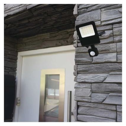 LED prožektors ar sensoru VISIO LED/10W/230V 4000K IP65