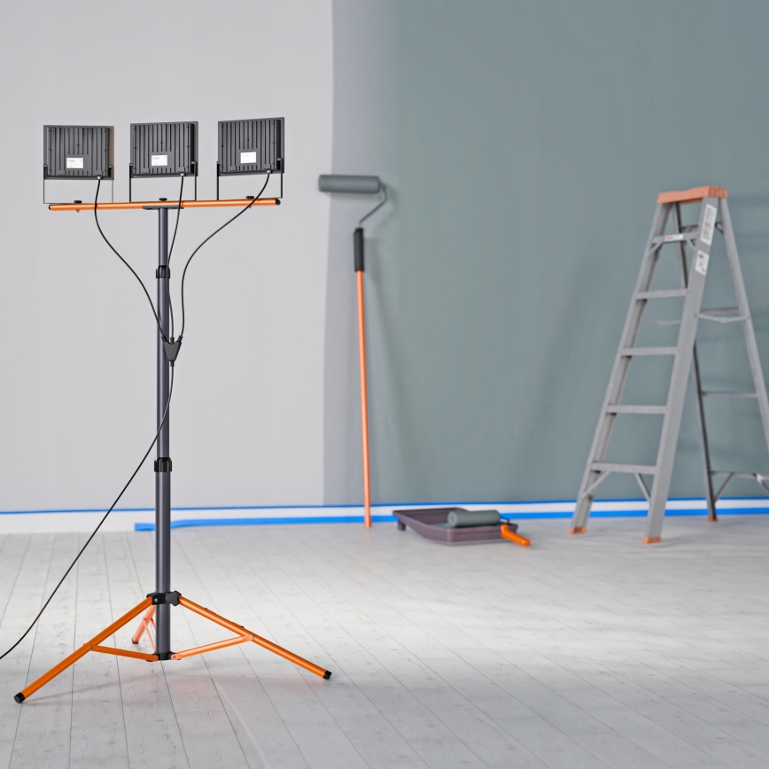 LED prožektors ar statīvu 3xLED/100W/230V 4500K IP65 melns/oranžs