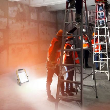 LED prožektors ar statīvu LED/100W/230V 4500K IP65 oranžs