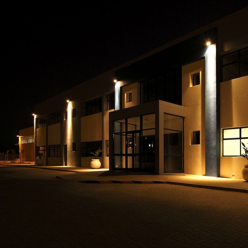 LED Prožektors SAMSUNG CHIP LED/30W/230V 4000K IP65 melna
