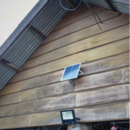 LED regulējams saules prožektors LED/12W/3,2V 6000K IP65 5000 mAh + tālvadība