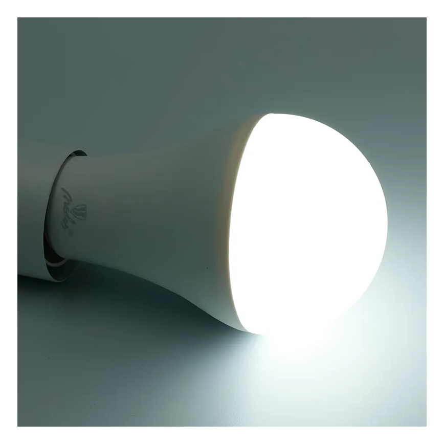 LED RGBW Aptumšojama spuldze A60 E27/15W/230V 2700-6500K Wi-Fi Tuya