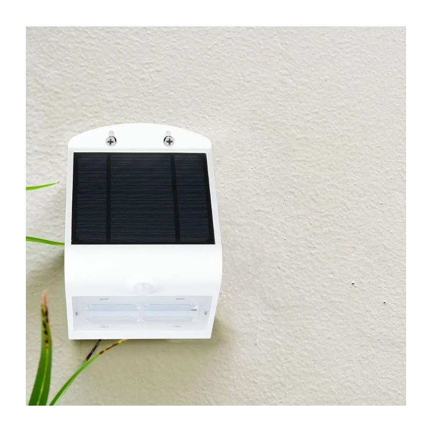 LED Saules enerģijas sienas lampa ar sensoru LED/3W/3,7V 3000/4000K IP65 2000 mAh balta