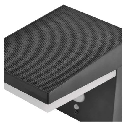 LED Saules enerģijas sienas lampa ar sensoru LED/4,4W/3,7V 2200 mAh IP44