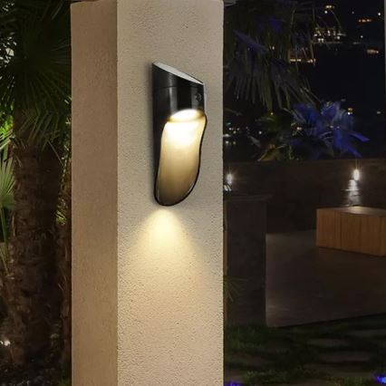 LED Saules enerģijas sienas lampa ar sensoru PALESA LED/1W/3,7V IP65 1800 mAh melna