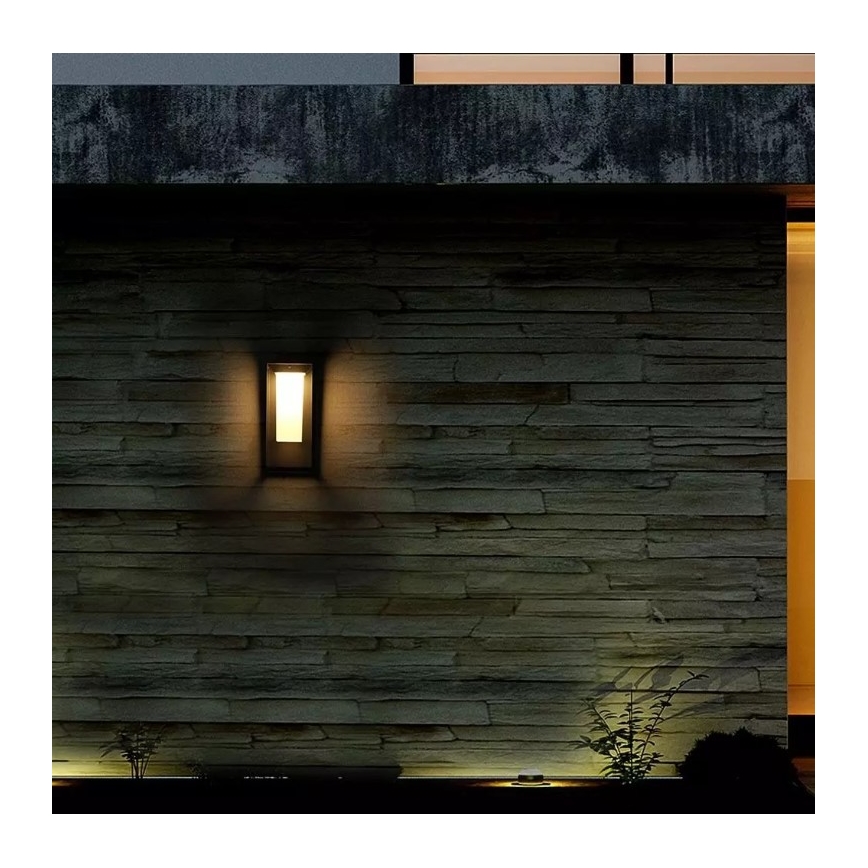 LED Saules enerģijas sienas lampa ar sensoru SAMSUNG CHIP LED/2W/3,7V IP65 2600 mAh