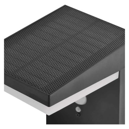 LED saules lampa ar sensoru LED/4,4W/3,7V 2200 mAh IP44