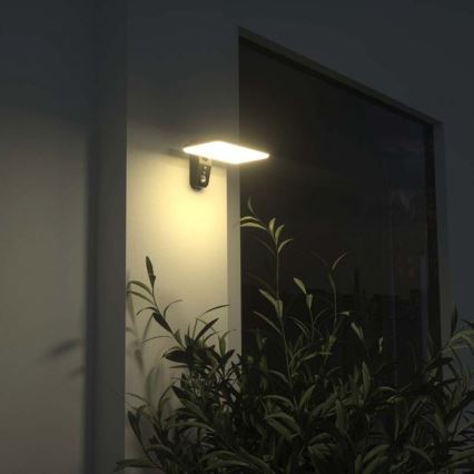 LED saules sienas lampa ar sensoru LED/15W/3,2V 4000K/6000K IP65 6000 mAh melna