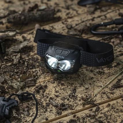 LED Aptumšojama uzlādējams galvas lampa ar sensoru un sarkana lampa 2xLED/5W/5V/3xAAA IP65 500 spīdīgs 1200 mAh