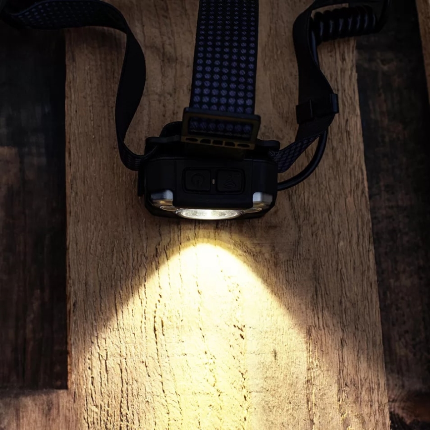 LED Aptumšojama uzlādējams galvas lampa ar sensoru ar lādētājakumulatora funkciju un sarkana lampa LED/10W/5V IP44 1200 spīdīgs 4000 mAh