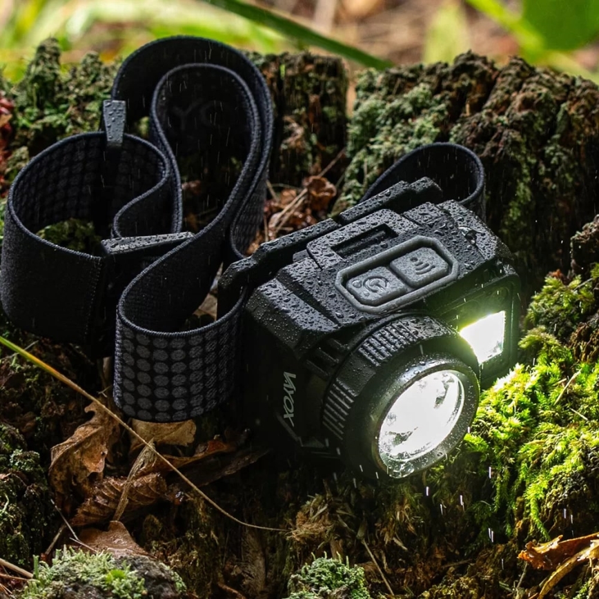 LED Aptumšojama uzlādējams galvas lampa ar sensoru un sarkana lampa LED/6W/5V/3xAAA IP44 500 spīdīgs 1200 mAh