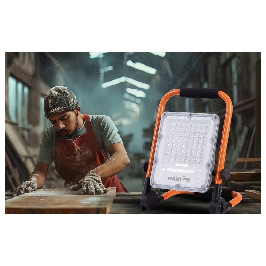 Uzlādējamais LED prožektors ar statīvu un regulējamu spilgtumu LED/100W/3,2V 4500K 10000 mAh IP65 oranžs