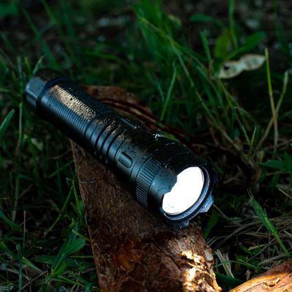 LED Aptumšojams uzlādējams lukturītis ar lādētājakumulatoru funkcija LED/10W/5V IPX4 600 spīdīgs 2000 mAh