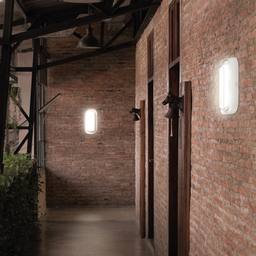LED Vannas istabas sienas lampa PASTILO LED/15W/230V 2700/4000/6000K IK10 IP54 balta ovāls