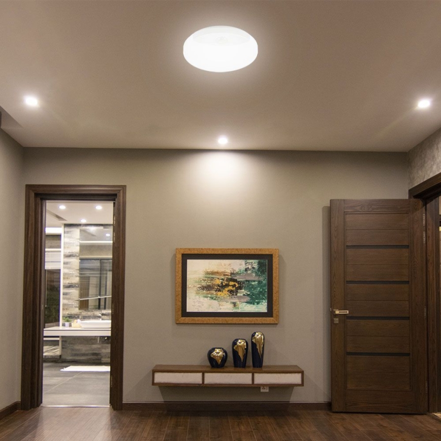 LED Vannas istabas sienas lampa ar sensoru SAMSUNG CHIP LED/15W/230V 3000/4000/6000K IP44 balta