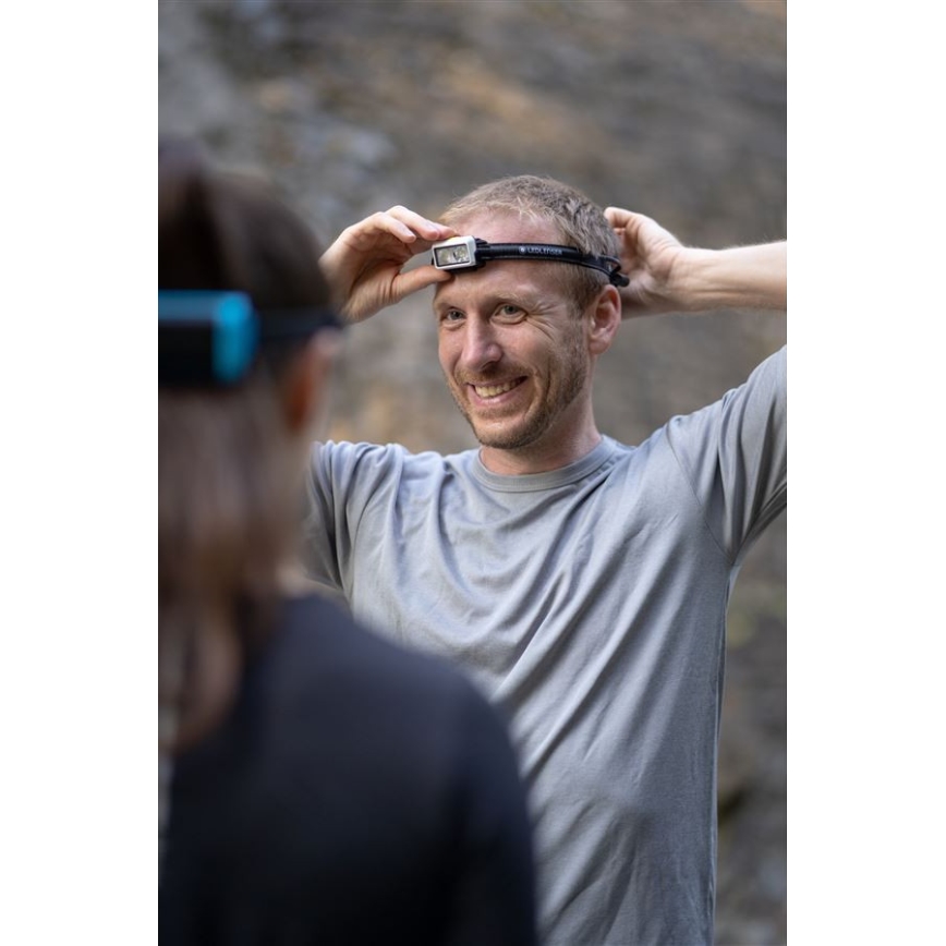 Ledlenser NEO3 - regulējams LED galvas lukturis LED/3xAAA IP54 400 lm 20 h melns/balts