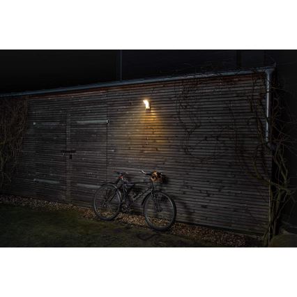 Ledvance - LED Āra sienas gaismeklis ar sensoru SPOT LED/8W/230V IP55 balts