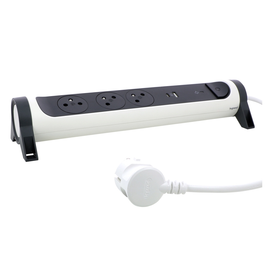 Legrand 049416 - Pagarinātāja vads ar slēdzi 3Z Tips E + USB-A + USB-C 1,5m