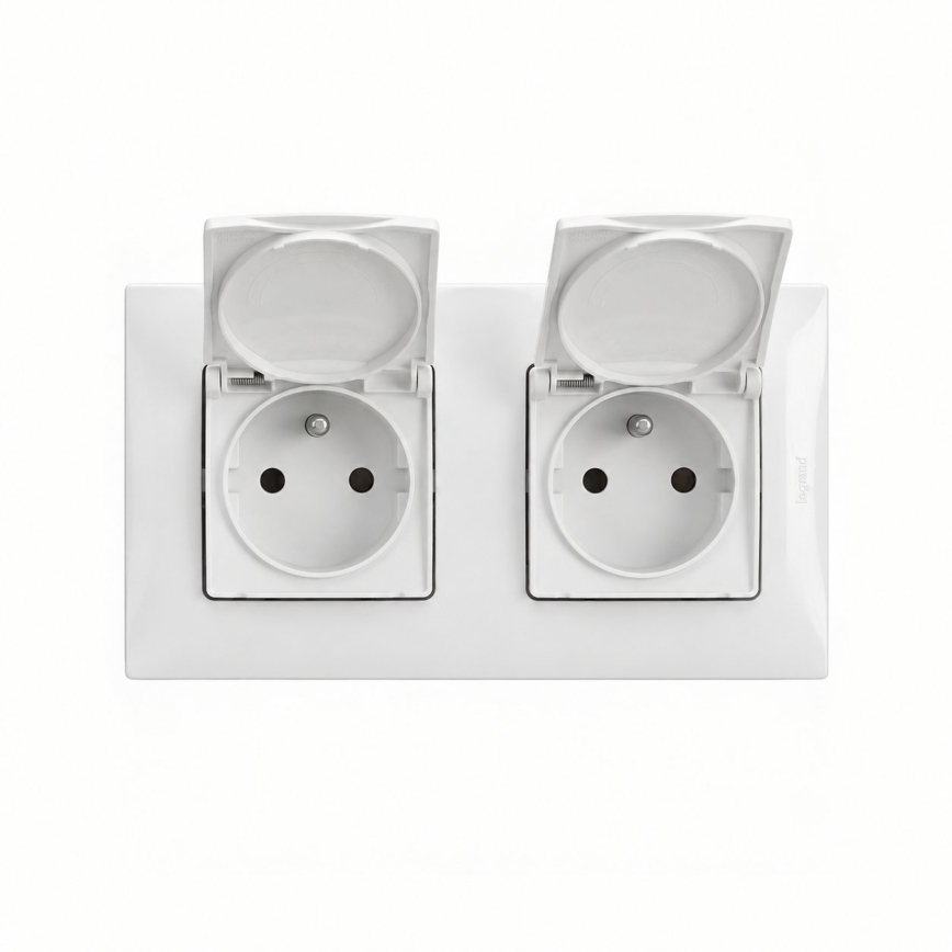Legrand - Divkārša āra mājas kontaktligzda ar rāmi NILOE 250V IP44 balta