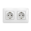 Legrand - Divkārša mājas SCHUKO kontaktligzda ar rāmi NILOE 250V balta
