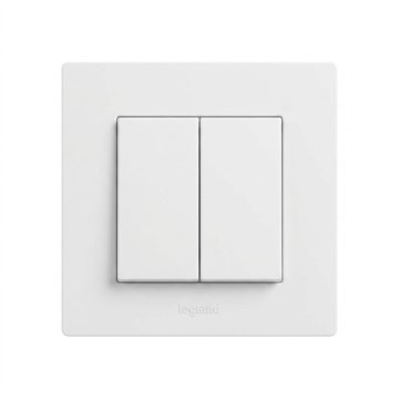 Legrand - Divkāršs kāpņu slēdzis 6+6 ar rāmi NILOE STEP balts