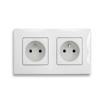 Legrand - Dubultā mājas kontaktligzda ar rāmi NILOE 250V balta