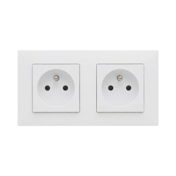 Legrand - Dubultā mājas kontaktligzda ar rāmi NILOE STEP 250V balta