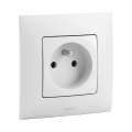 Legrand - Mājas kontaktligzda ar rāmi NILOE 250V balta