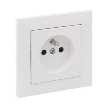 Legrand - Mājas kontaktligzda ar rāmīti SUNO 250V balta