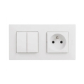 Legrand - Sadzīves kontaktligzda un dubultais sērijas slēdzis Nr. 5 ar rāmīti NILOE STEP 250V balta