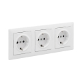 Legrand - trīskārša SCHUKO mājas kontaktligzda ar rāmi SUNO 250V balta