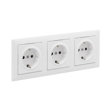 Legrand - trīskārša SCHUKO mājas kontaktligzda ar rāmi SUNO 250V balta