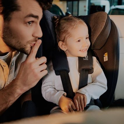 Lionelo - Bērnu autokrēsls ar pagriežamu bāzi HARPER i-Size 76-150 cm Black Carbon