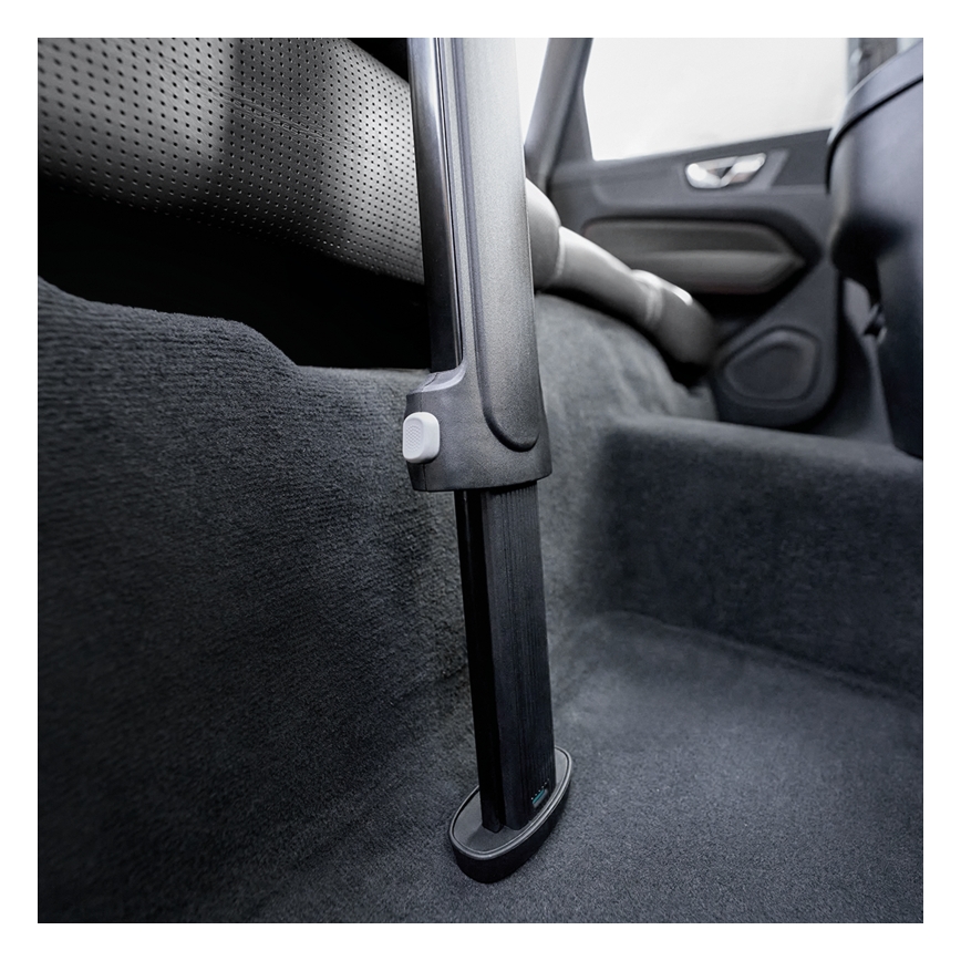 Lionelo - Rotējošs auto sēdeklis ar bāzi MOXIE SET i-Size 40-87 cm smilškrāsas