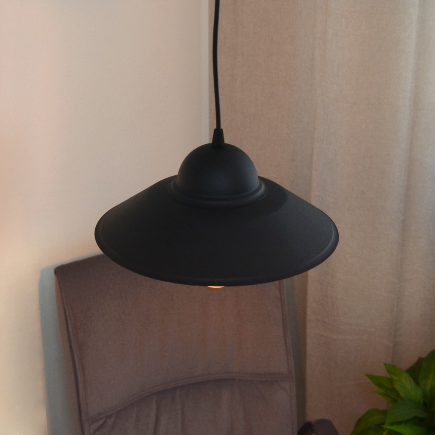 Lustra ar auklu SORAPIS 1xE27/15W/230V melna