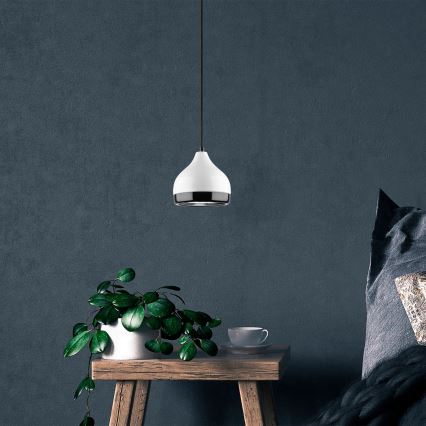 Lustra ar auklu YILDO 1xE27/40W/230V balta/melna
