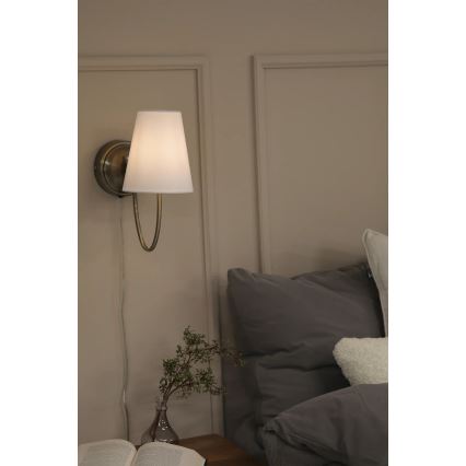 Markslöjd 108908 - Sienas lampa AMAR 1xE14/40W/230V balta/misiņš