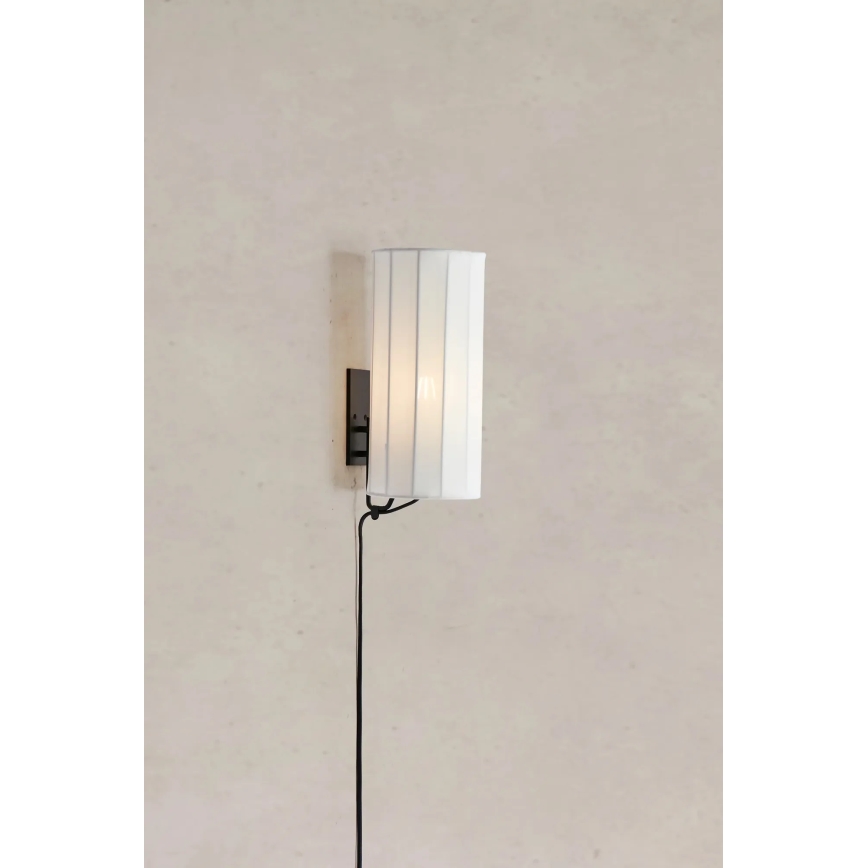 Markslöjd 108960 - Sienas gaismeklis HIKARI 1xE27/60W/230V balta/melna