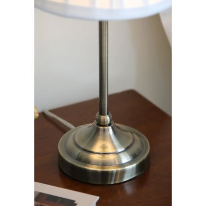 Markslöjd 108973 - Galda lampa OXFORD 1xE14/40W/230V balta/misiņš