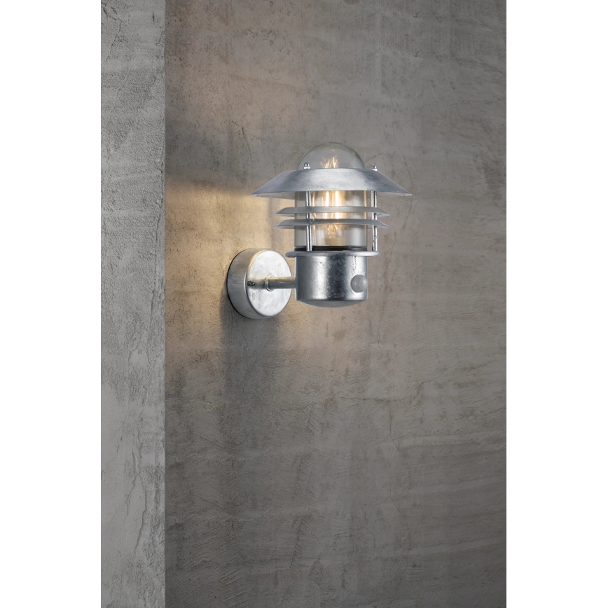 Nordlux - Āra sienas lampa ar sensoru BLOKHUS 1xE27/60W/230V IP54