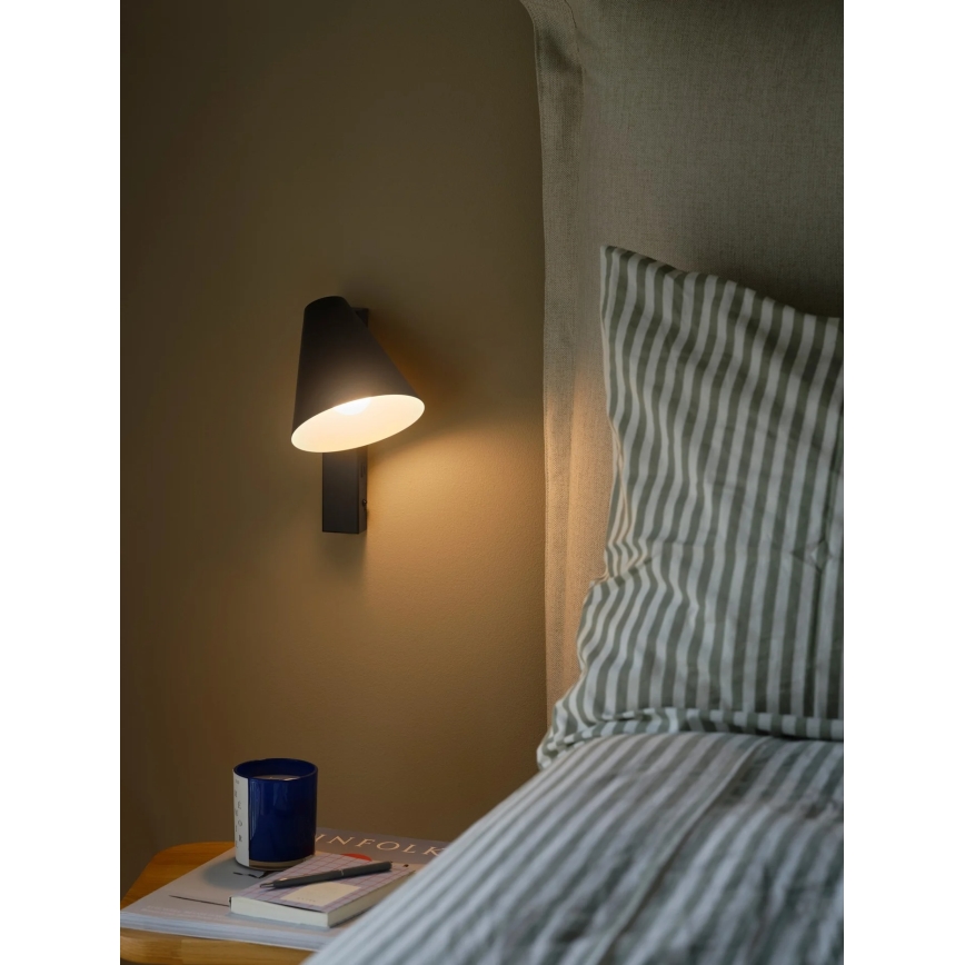 Nordlux - WILMER sienas lampa ar USB 1xE14/40W/230V, melna