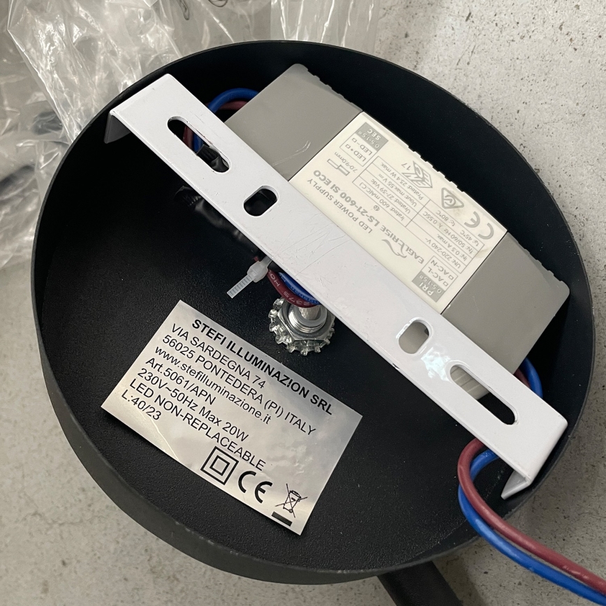 ONLI - LED Sienas lampa TWIST LED/6W/230V 4000K melna