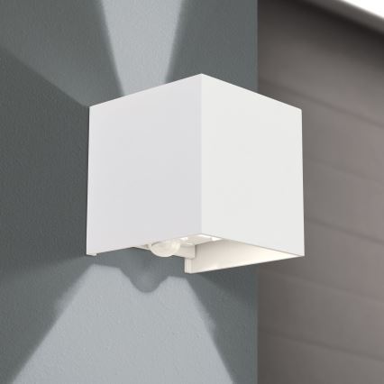 LED Āra sienas lampa ar kustības un krēslas sensoru CUBE-S LED/13W/230V IP54 balta