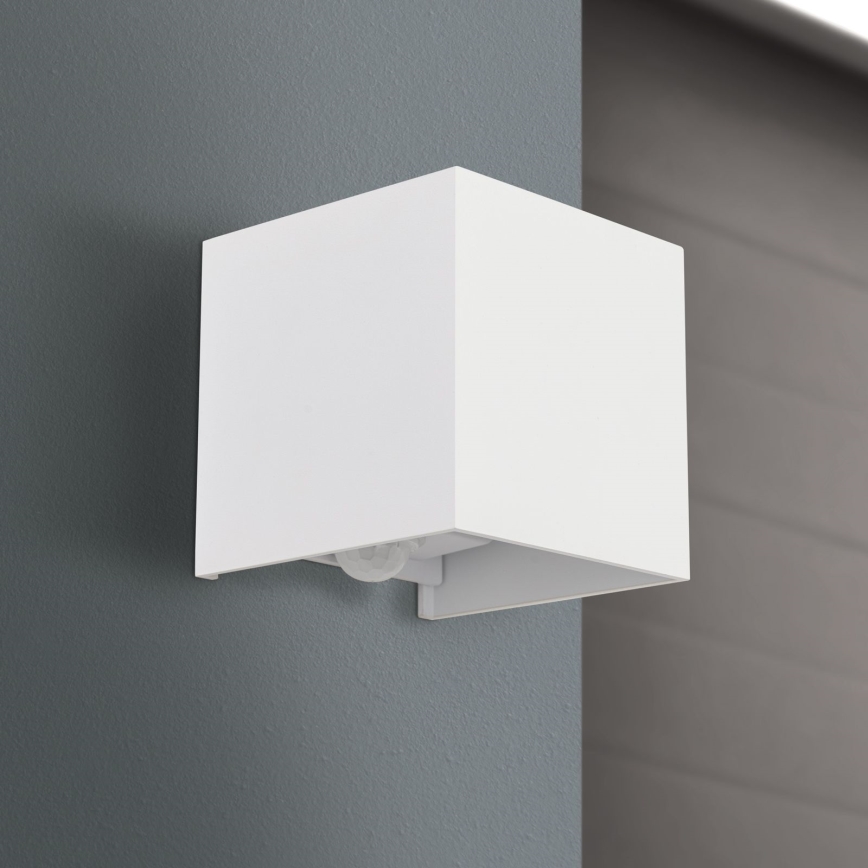 LED Āra sienas lampa ar kustības un krēslas sensoru CUBE-S LED/13W/230V IP54 balta