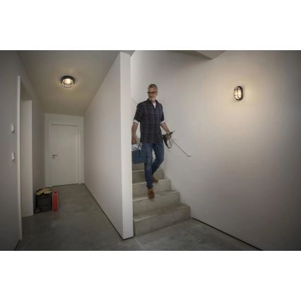 Osram - āra sienas gaismeklis BULKHEAD 1xE27/10W/230V IP54 melns