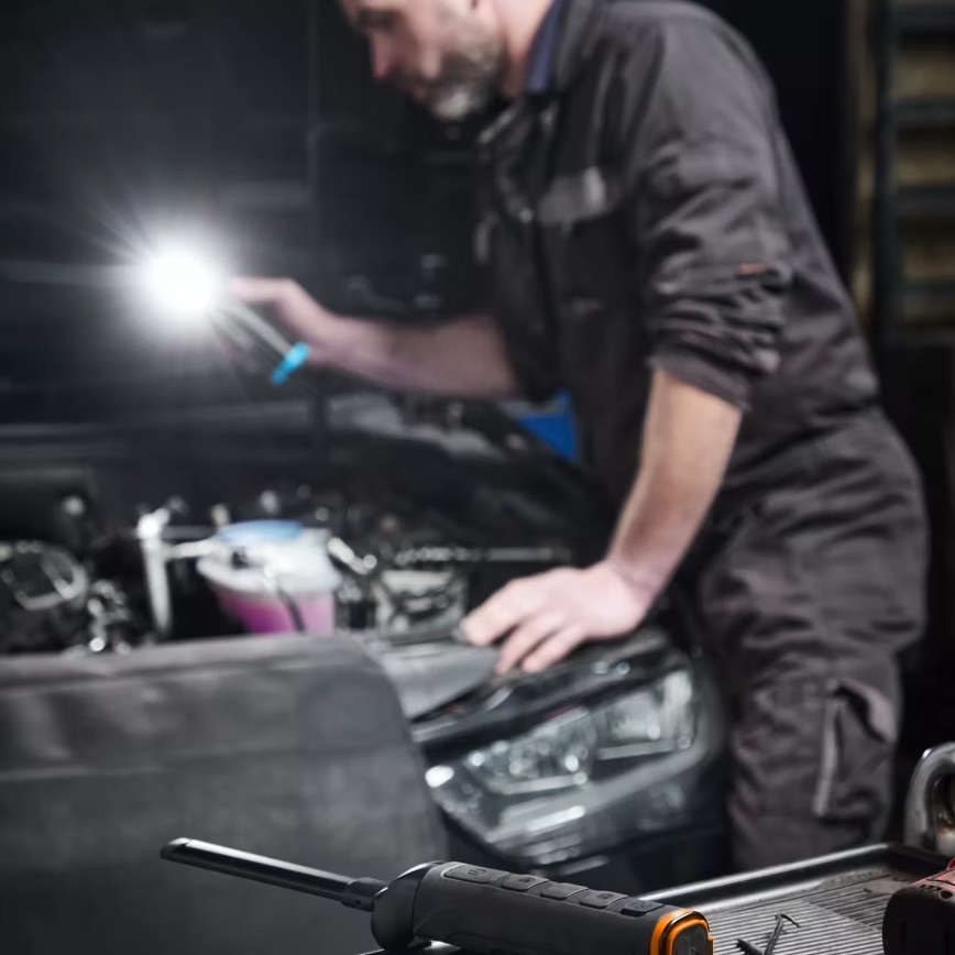 Osram - Bezvadu magnētiskais lādētājs LEDINSPECT DUAL CHARGE PAD 5V